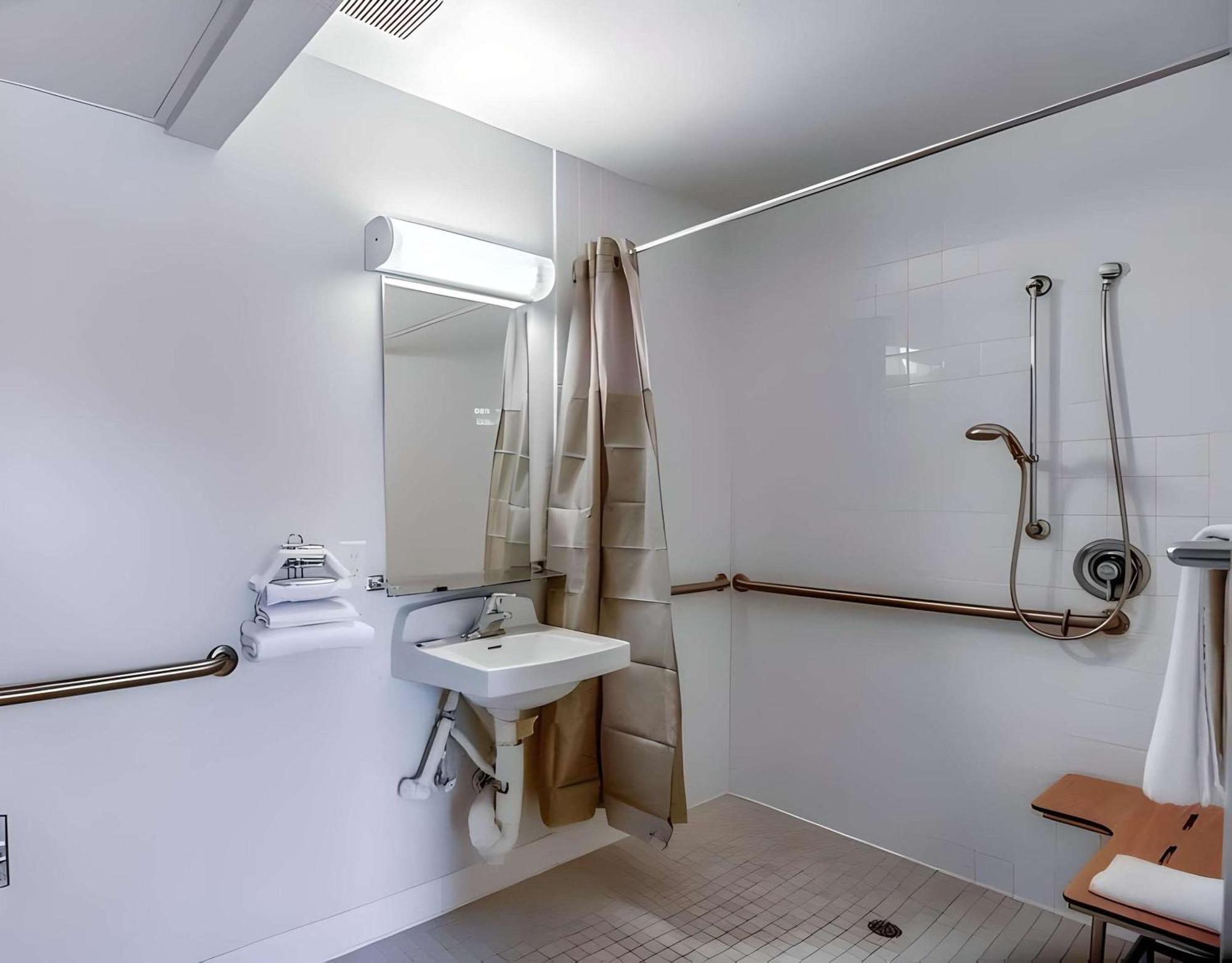 Park Inn By Radisson, Tracy Eksteriør bilde