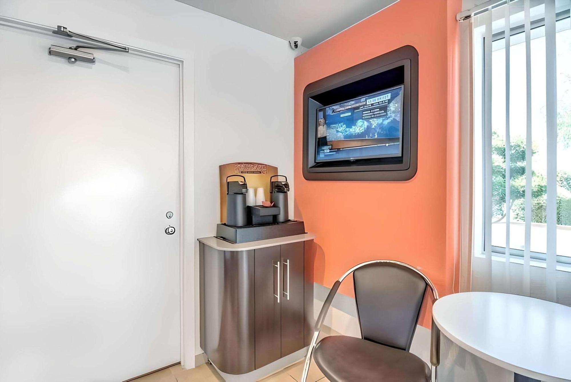 Park Inn By Radisson, Tracy Eksteriør bilde